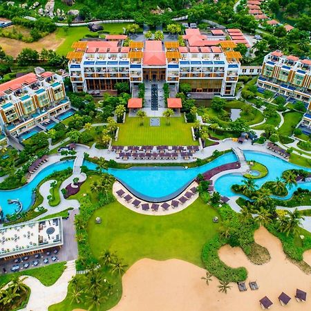 Hotel Angsana Lăng Cô Esterno foto